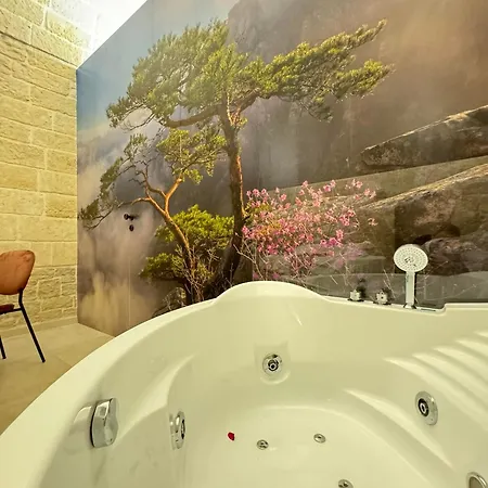 Amale 27 Emotional Relax Bed & Breakfast *